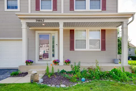 39862 Walton Ln, Beach Park, IL 60083 photo 3