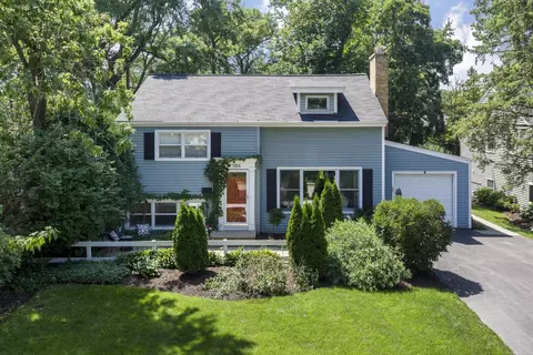 1184 Cedar Ln, Northbrook, IL 60062