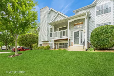 16449 Teton Dr, Lockport, IL 60441