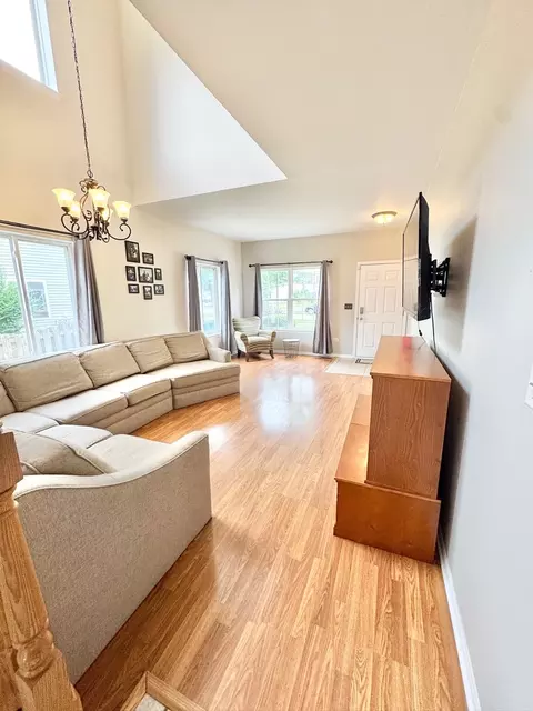 Living - 4300 Dillon St, Plano, IL 60545 photo 2 of 3