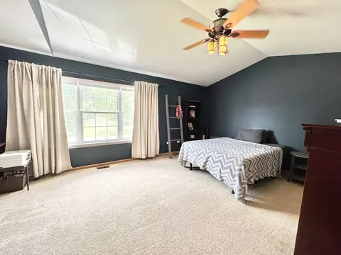 Bedroom - 4300 Dillon St, Plano, IL 60545 photo 4 of 4