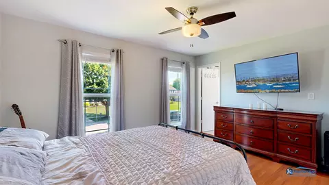 Bedroom - 554 Foxford Rd, Bartlett, IL 60103 photo 2 of 5