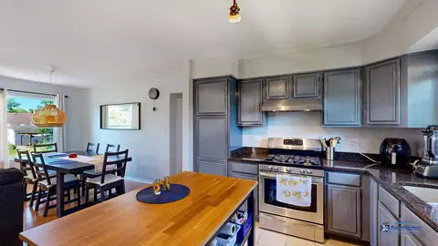 Kitchen - 554 Foxford Rd, Bartlett, IL 60103 photo 3 of 3
