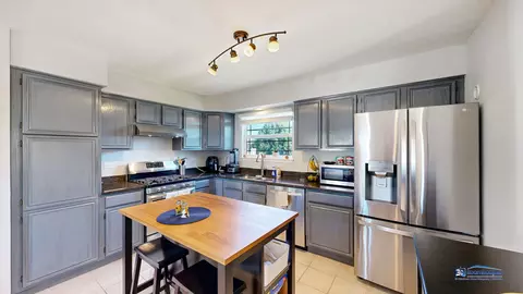 Kitchen - 554 Foxford Rd, Bartlett, IL 60103 photo 1 of 3