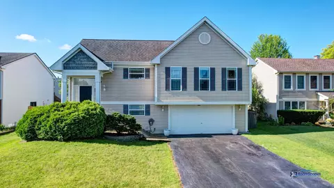 Exterior - 554 Foxford Rd, Bartlett, IL 60103 photo 2 of 9
