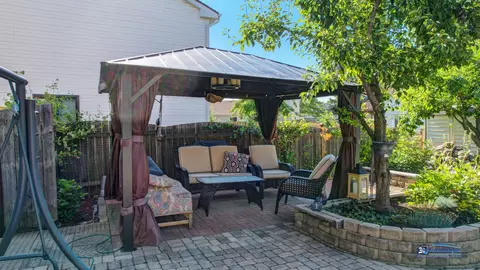 Exterior - 554 Foxford Rd, Bartlett, IL 60103 photo 3 of 9