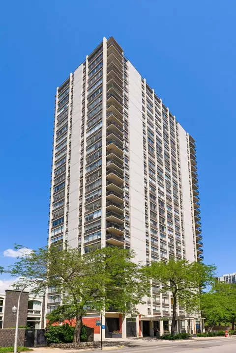 1355 N Sandburg Ter #601D, Chicago, IL 60610
