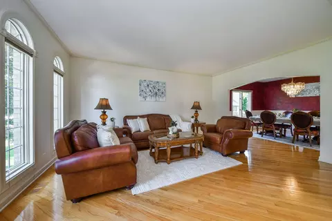 Living - 5 N311 Lloyd Ave, Itasca, IL 60143 photo 1 of 4