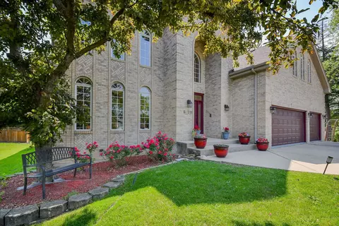 Exterior - 5 N311 Lloyd Ave, Itasca, IL 60143 photo 4 of 7