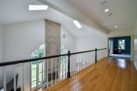 Entry Way - 5 N311 Lloyd Ave, Itasca, IL 60143 photo 5 of 5