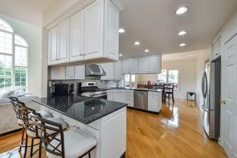 Kitchen - 5 N311 Lloyd Ave, Itasca, IL 60143 photo 2 of 3