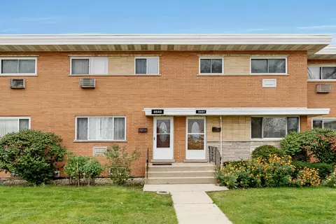 8649 Gregory Ln, Des Plaines, IL 60016