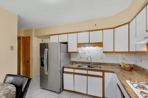 Kitchen - 8649 Gregory Ln, Des Plaines, IL 60016 photo 2 of 2
