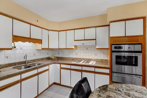 Kitchen - 8649 Gregory Ln, Des Plaines, IL 60016 photo 1 of 2