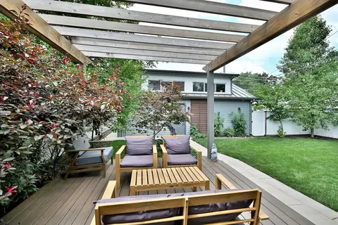 Exterior - 1364 E Algonquin Rd, Des Plaines, IL 60016 photo 5 of 13