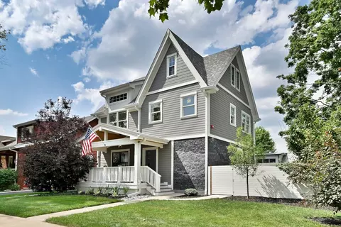 Exterior - 1364 E Algonquin Rd, Des Plaines, IL 60016 photo 2 of 13
