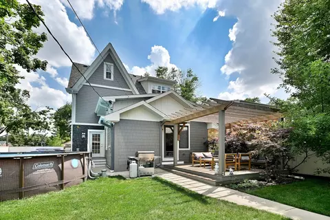 Exterior - 1364 E Algonquin Rd, Des Plaines, IL 60016 photo 9 of 13