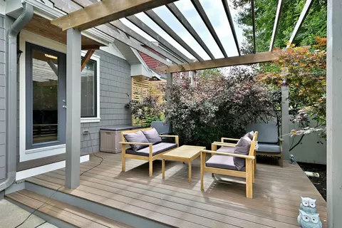 Exterior - 1364 E Algonquin Rd, Des Plaines, IL 60016 photo 6 of 13