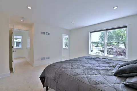 Bedroom - 1364 E Algonquin Rd, Des Plaines, IL 60016 photo 2 of 3