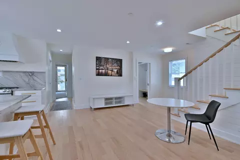 Entry Way - 1364 E Algonquin Rd, Des Plaines, IL 60016 photo 1 of 5