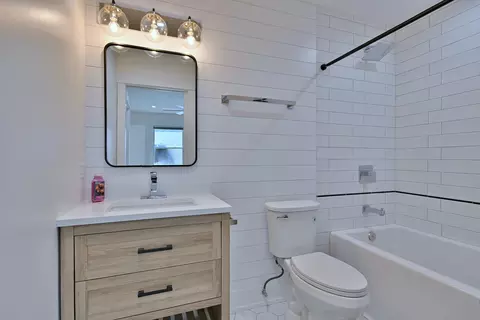 Bath - 1364 E Algonquin Rd, Des Plaines, IL 60016 photo 4 of 5