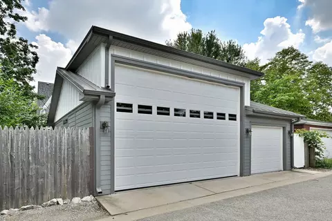 Exterior - 1364 E Algonquin Rd, Des Plaines, IL 60016 photo 13 of 13