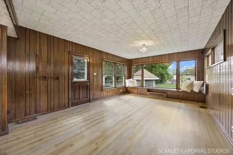 Living - 813 Elm St, Wheaton, IL 60189 photo 3 of 3