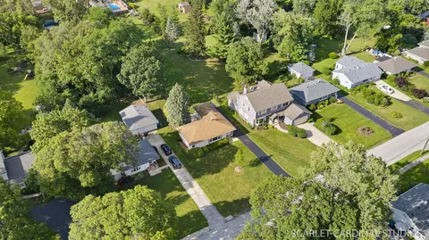 View/Area - 813 Elm St, Wheaton, IL 60189 photo 5 of 8