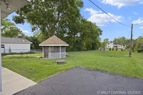 Exterior - 813 Elm St, Wheaton, IL 60189 photo 6 of 6