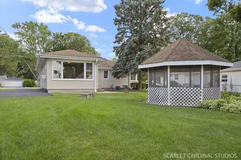 Exterior - 813 Elm St, Wheaton, IL 60189 photo 5 of 6