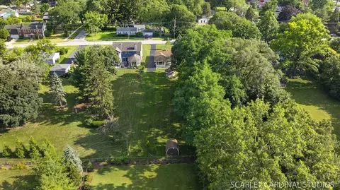 View/Area - 813 Elm St, Wheaton, IL 60189 photo 3 of 8