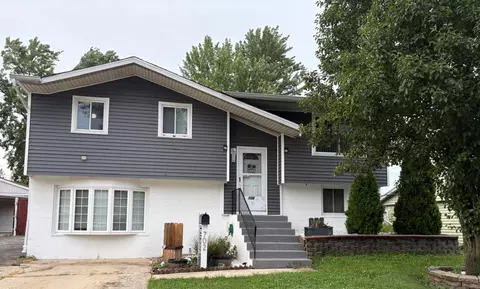 702 Union Ave, Romeoville, IL 60446
