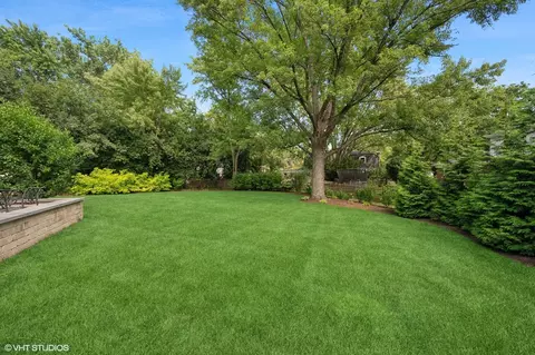 Exterior - 2445 Cherry Ln, Northbrook, IL 60062 photo 5 of 5