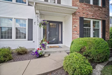 2813 Dutchess Dr, Bloomington, IL 61704 photo 2