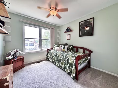 Bedroom - 276 Wildspring Ct, Itasca, IL 60143 photo 1 of 5
