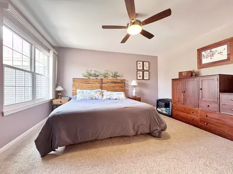 Bedroom - 276 Wildspring Ct, Itasca, IL 60143 photo 4 of 5