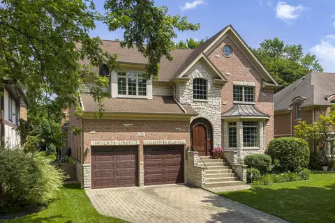 320 Vista Dr, Wilmette, IL 60091
