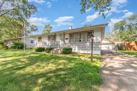 59 Indianwood Dr, Thornton, IL 60476
