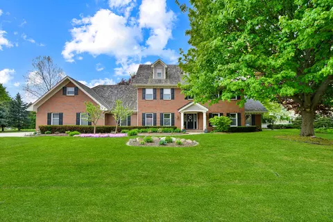 199 Peregrine Ln, Hawthorn Woods, IL 60047
