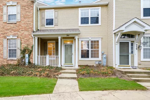 261 Springbrook Trl, Oswego, IL 60543