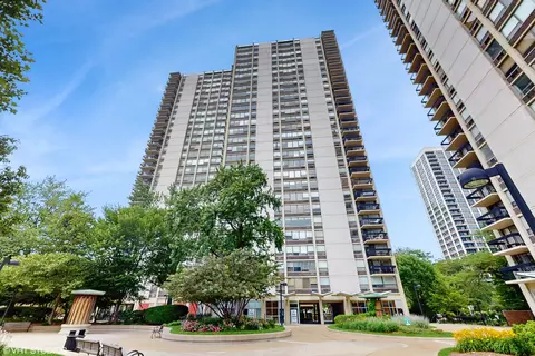1360 N Sandburg Ter #2605C, Chicago, IL 60610