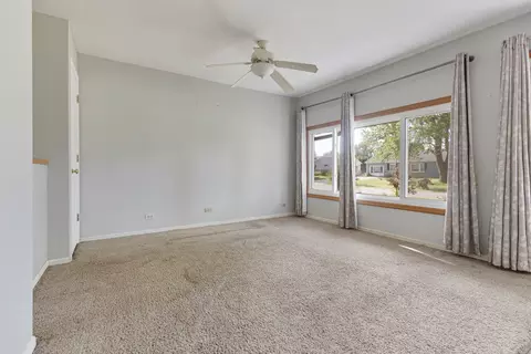 Living - 65 Des Plaines Ln, Hoffman Estates, IL 60169 photo 3 of 3