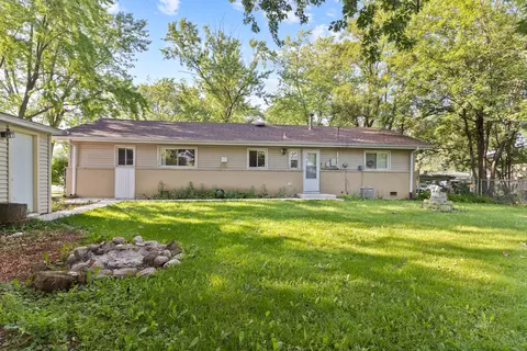 Exterior - 65 Des Plaines Ln, Hoffman Estates, IL 60169 photo 2 of 4