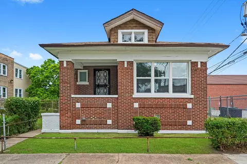 740 E 89th St, Chicago, IL 60619