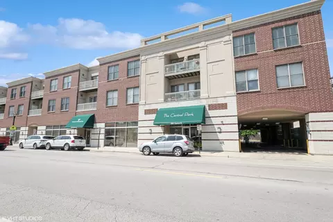 2951 Central St #306, Evanston, IL 60201