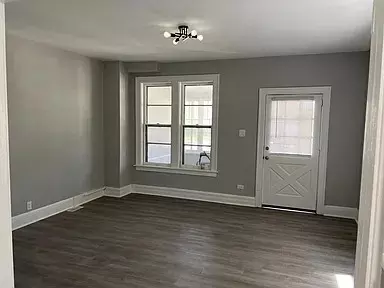 Living - 227 S Washington Ave, Kankakee, IL 60901 photo 1 of 3
