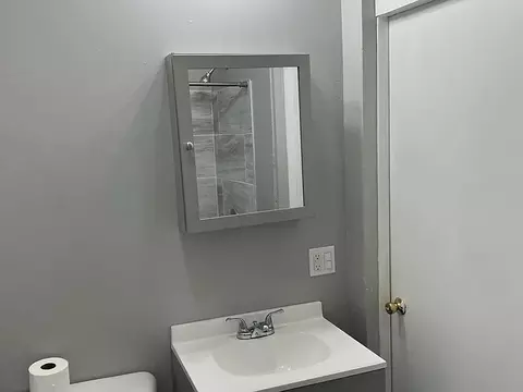 Bath - 227 S Washington Ave, Kankakee, IL 60901 photo 1 of 4