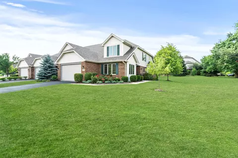 12195 Oxford Ct, Lemont, IL 60439