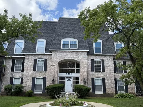 5400 Carriageway Dr #315, Rolling Meadows, IL 60008