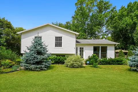 36896 N James Dr, Lake Villa, IL 60046